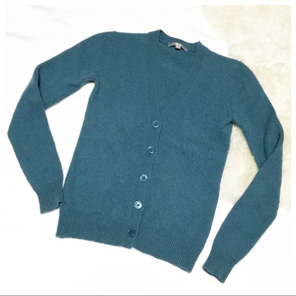 uniqlo v neck cardigan